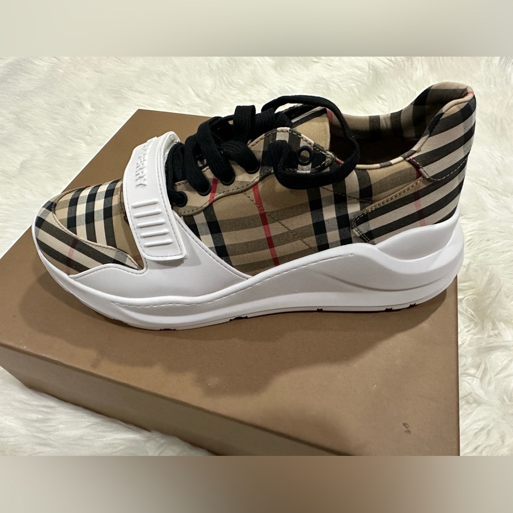 Burberry regis check sneakers